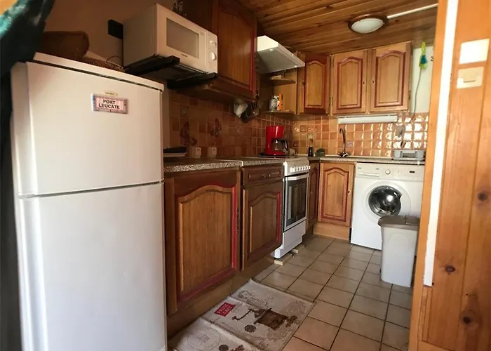 Avec Mezzanine Et 4 Pers A Port Leucate, Parking Inclus - Fr-1-81-138 Villa *